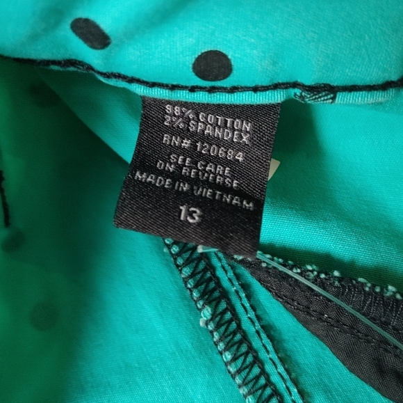 🎉🌕 Little Mermaid Ariel Shorts - Picture 4 of 5